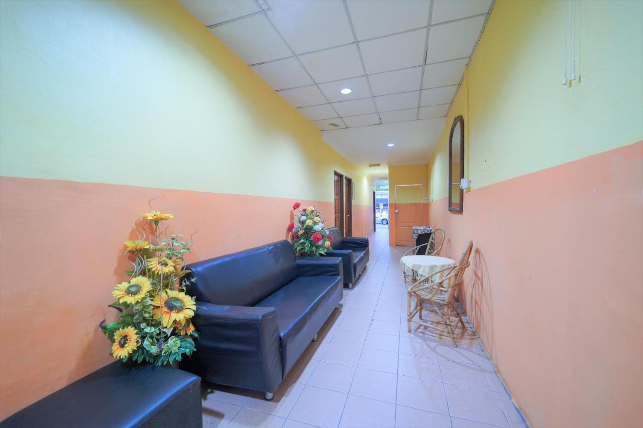 Oyo 89850 Mutiara Motel كواه المظهر الخارجي الصورة